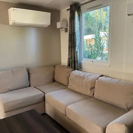 Κάμπινγκ Mobil 6 Personnes
