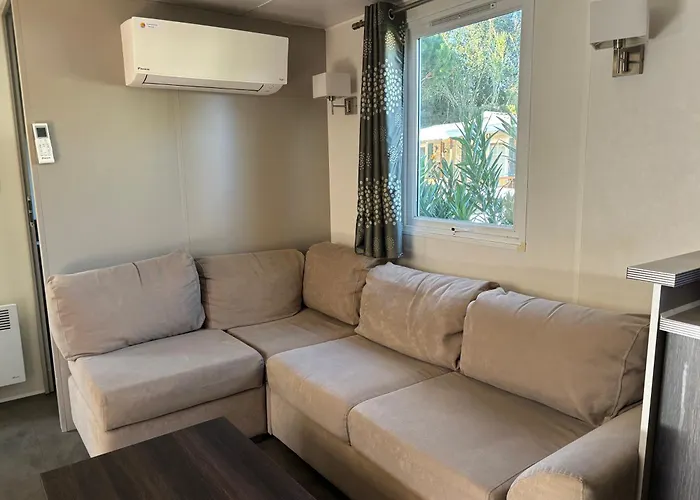 Κάμπινγκ Mobil 6 Personnes